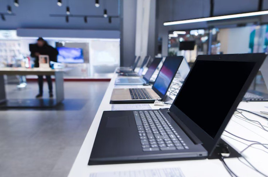 Used laptop shop in Ahmedabad