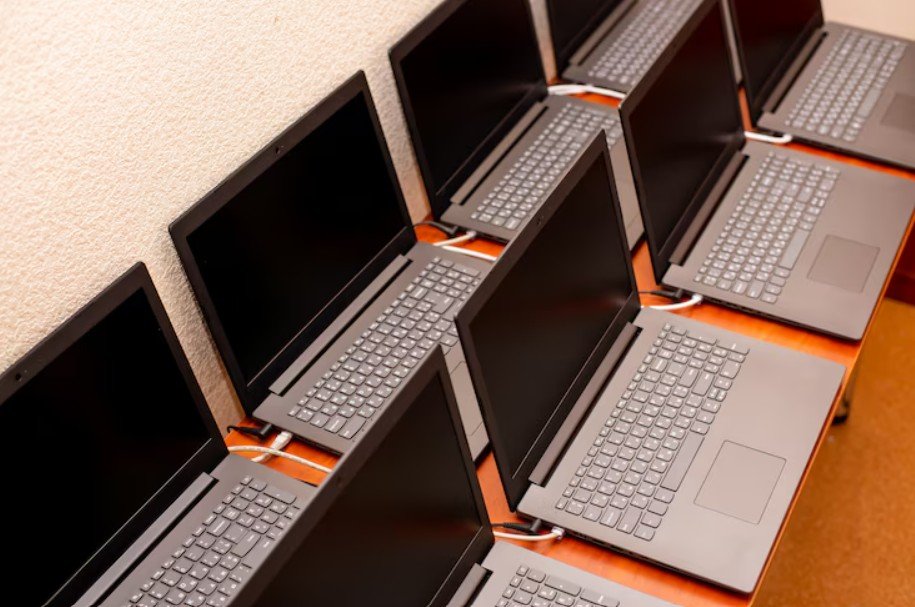 Second hand laptop Ahmedabad